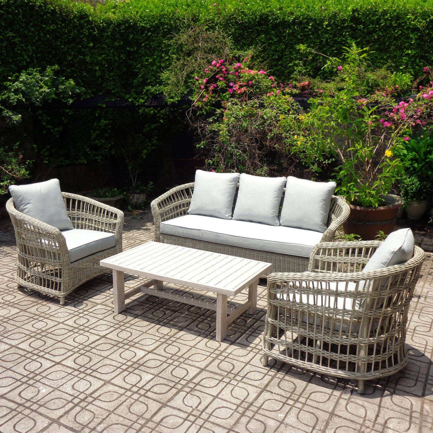 Palma Collection Outdoor Set (currently out of stock)